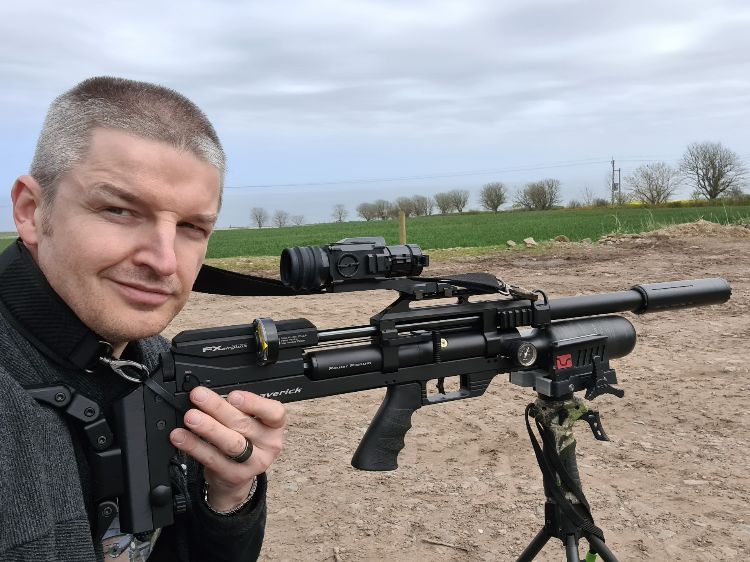 Russ Douglas with PARD NV008S LRF on air rifle